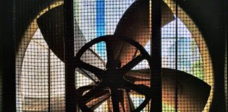 ניקוי והתקנת מנדפים: פתרון מקצועי למטבחים תעשייתיים