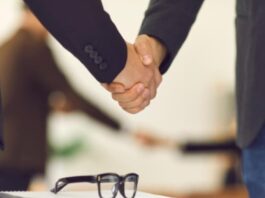 עורך דין חוזים